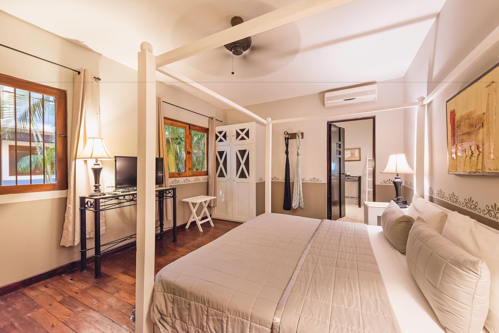 Hotel Hacienda 4*