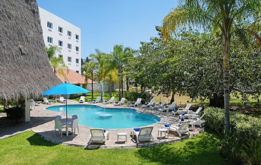 Inn Comfort Golfside & Marina 4*