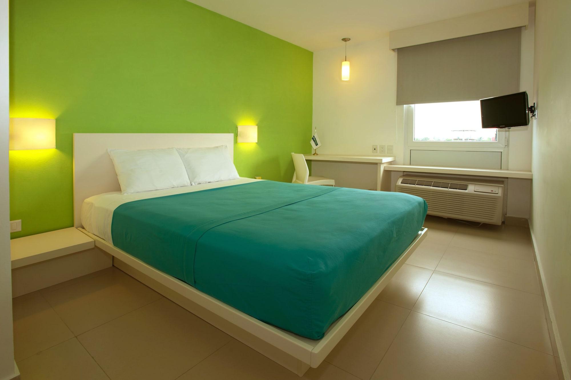 Hotel Express Junior By Marriott Aeropuerto 3*