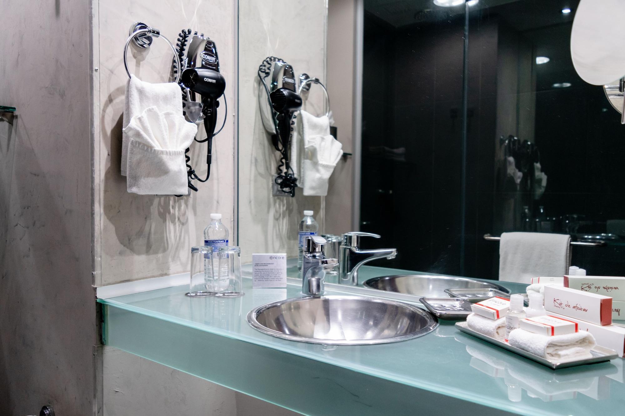 Hotel Four Points By Sheraton Uno 4*