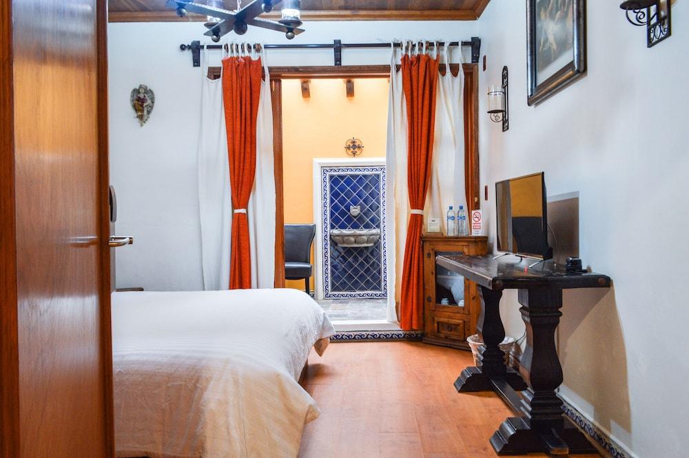 Casa De Arcangeles 4*