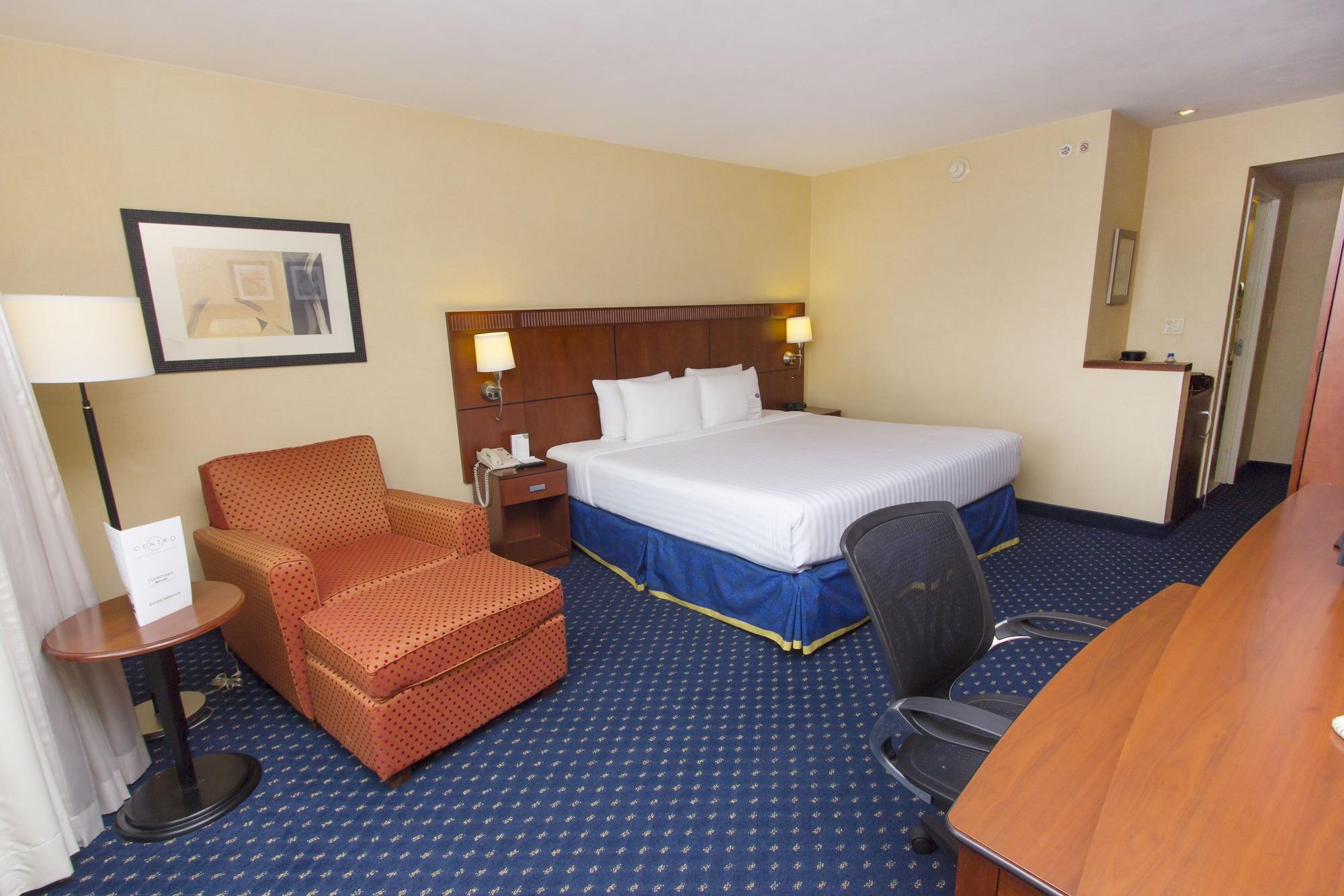 Courtyard San Jeronimo 4*