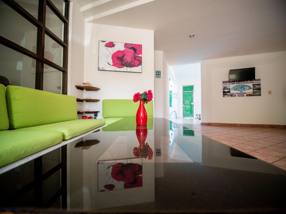 Am Amakal & Park Santa Cruz Huatulco