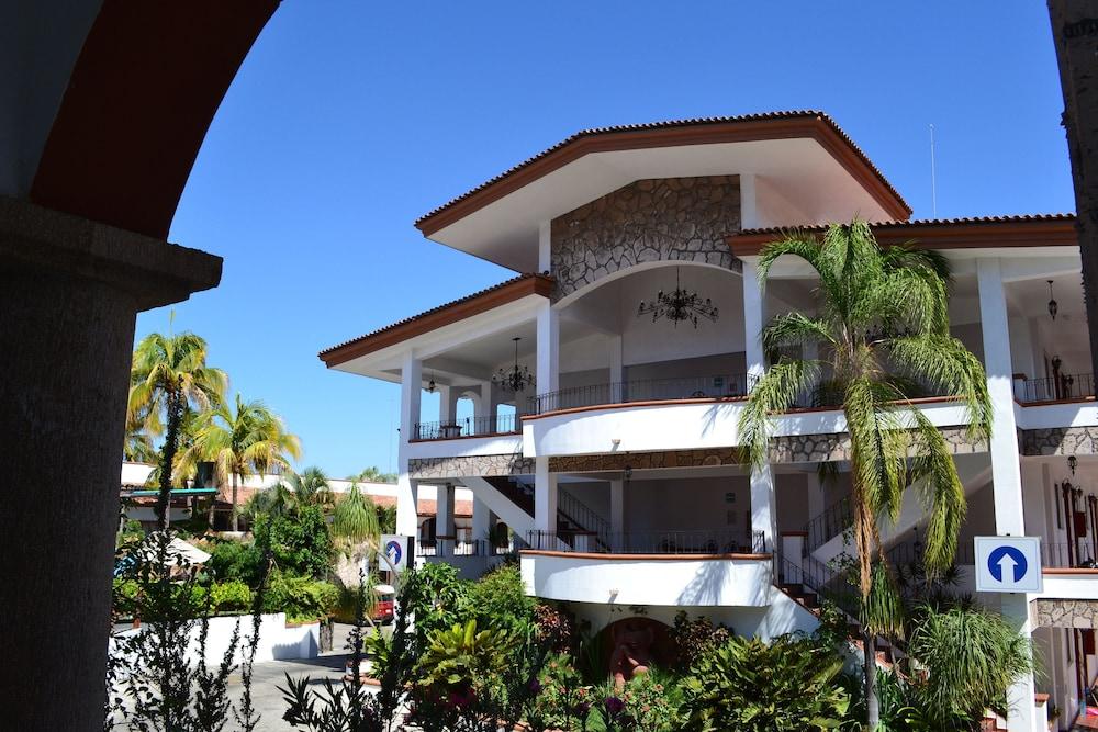Maria Isabel Hotel Colima