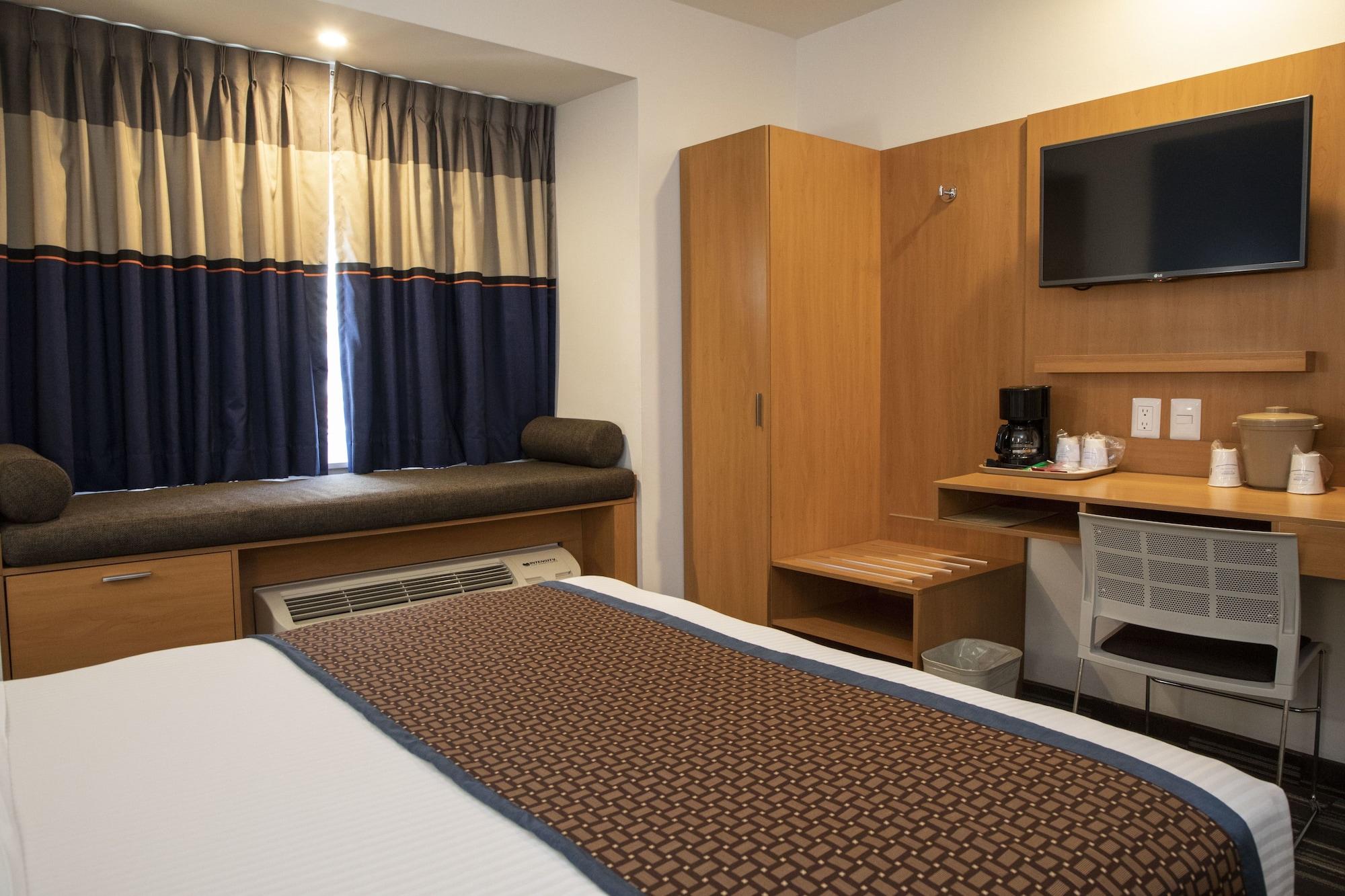 Microtel & By Wyndham Culiacan