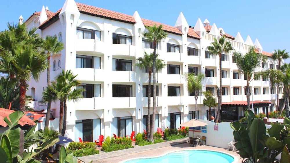 Hostel & Ensenada