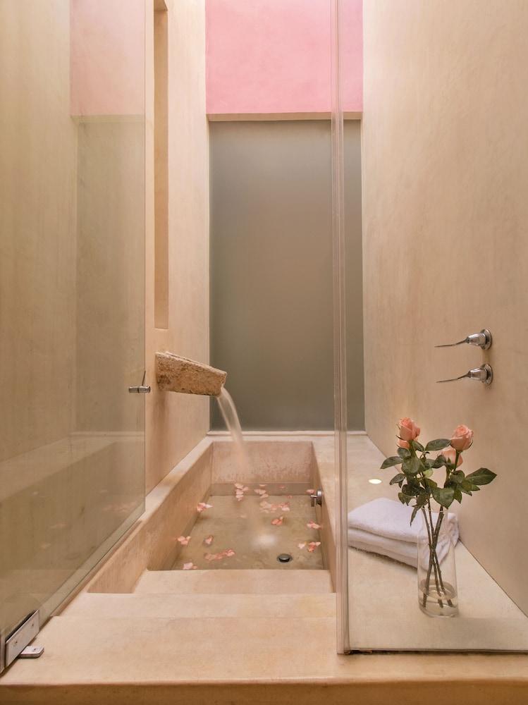 Rosas & Xocolate Boutique And Merida, A Member Of Design 5*