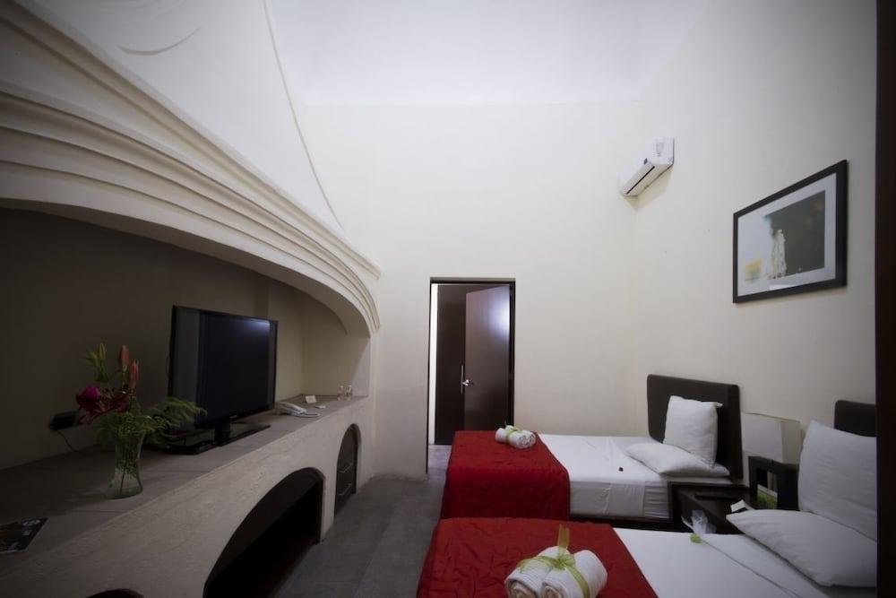 Monte Boutique & Galeria Hotel Leon