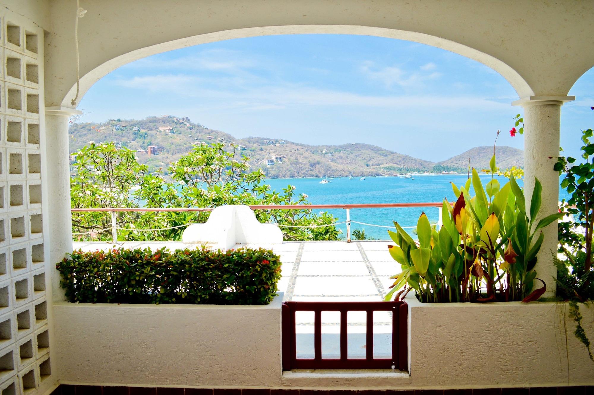 Catalina 3* Zihuatanejo