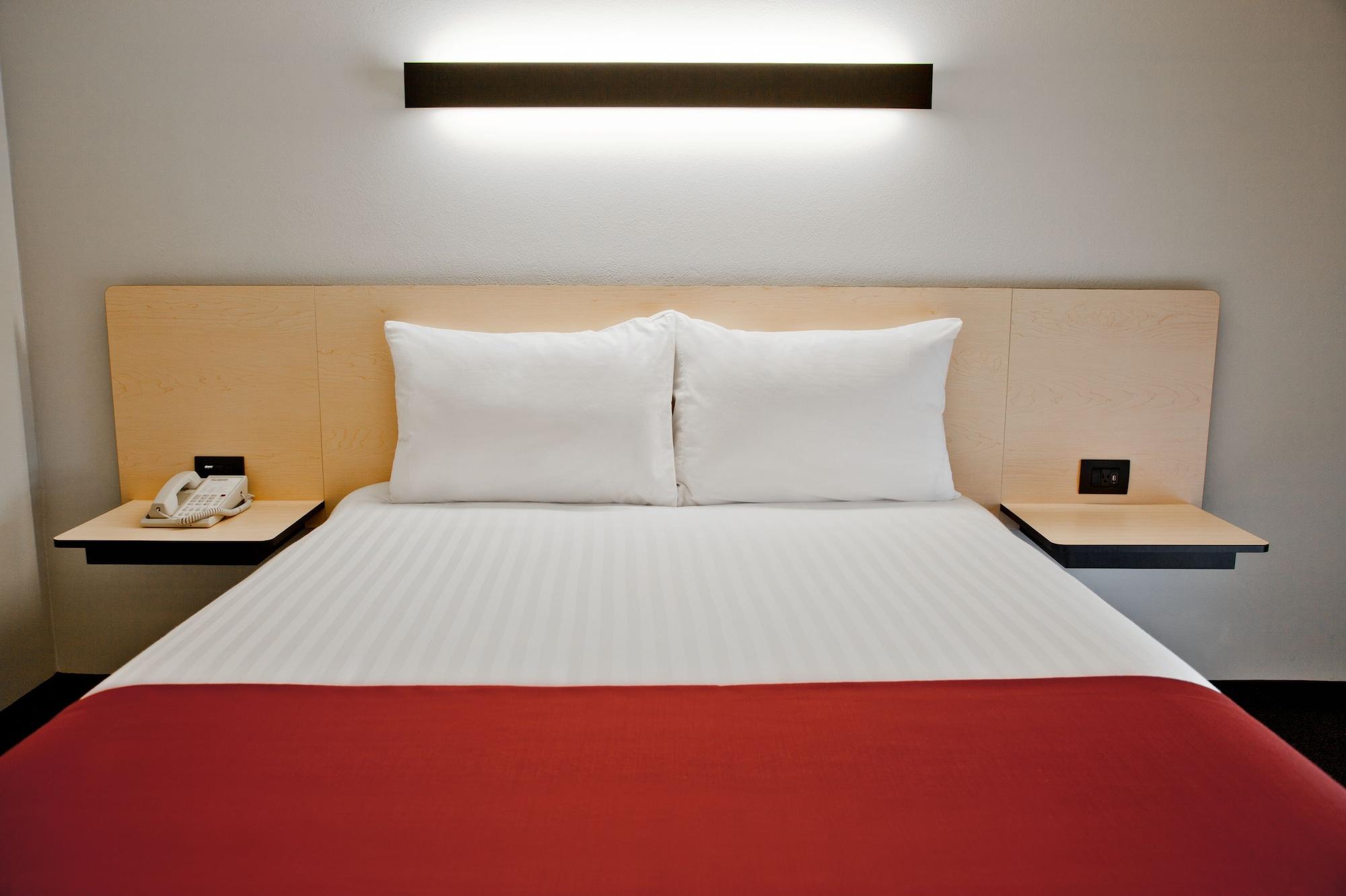 Express By Marriott Rio Hotel 4*