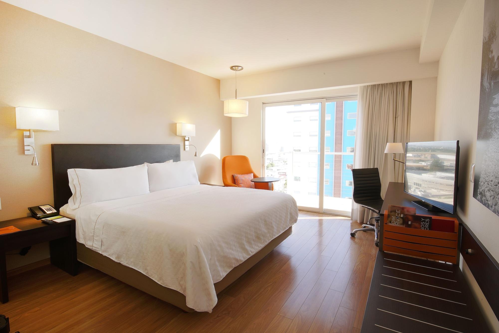 Fiesta Express Hotel 4*