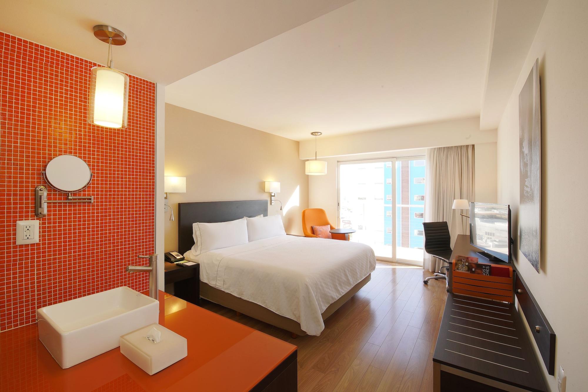 Fiesta Express Hotel 4*