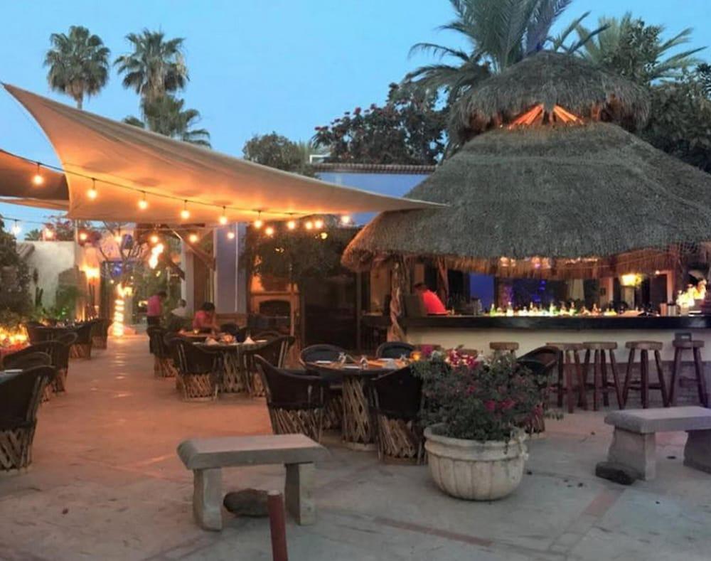 El Encanto & Hotel