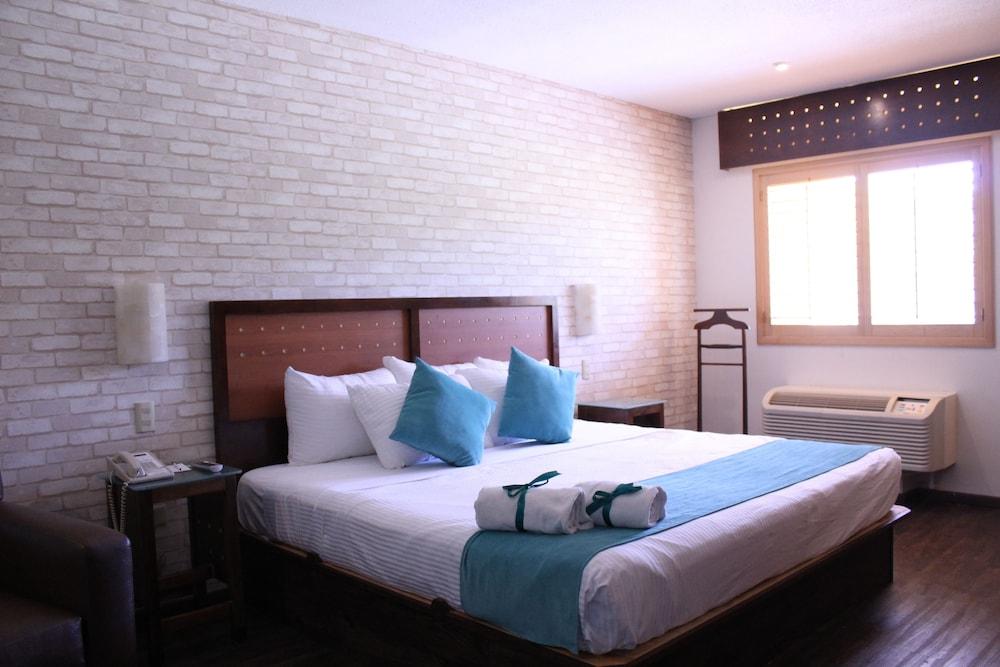 Hotel Colonial 3*