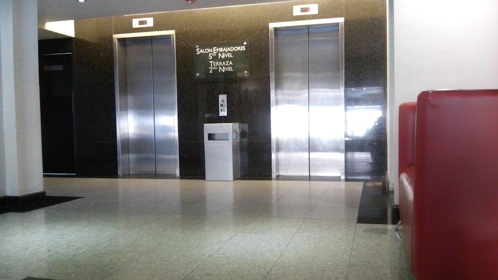 Real Del Rio Hotel Tijuana