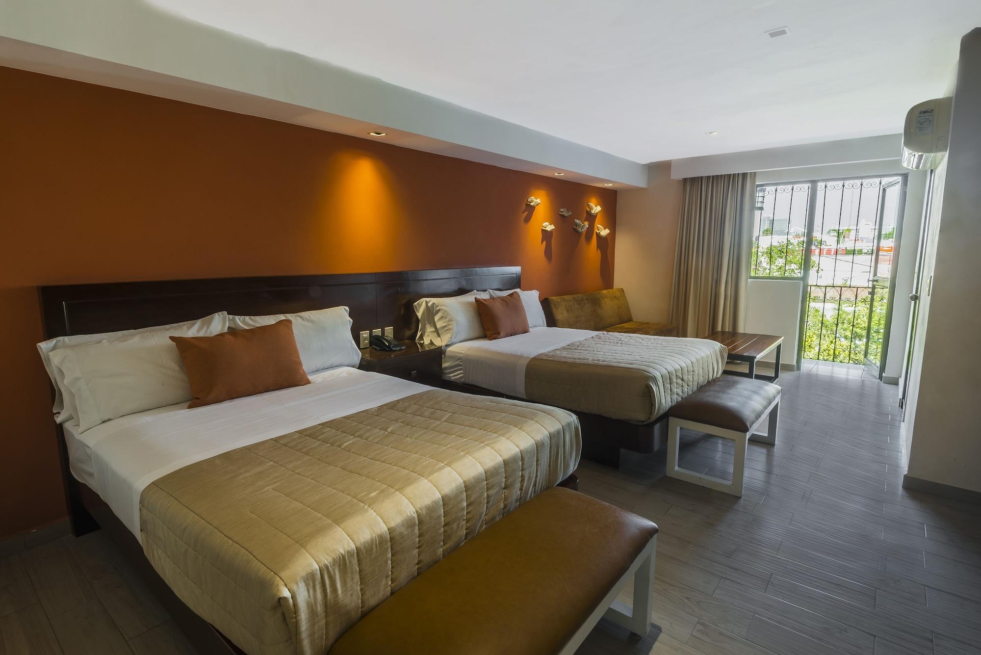 Puerta Del Sol Guadalajara Hotel 4*