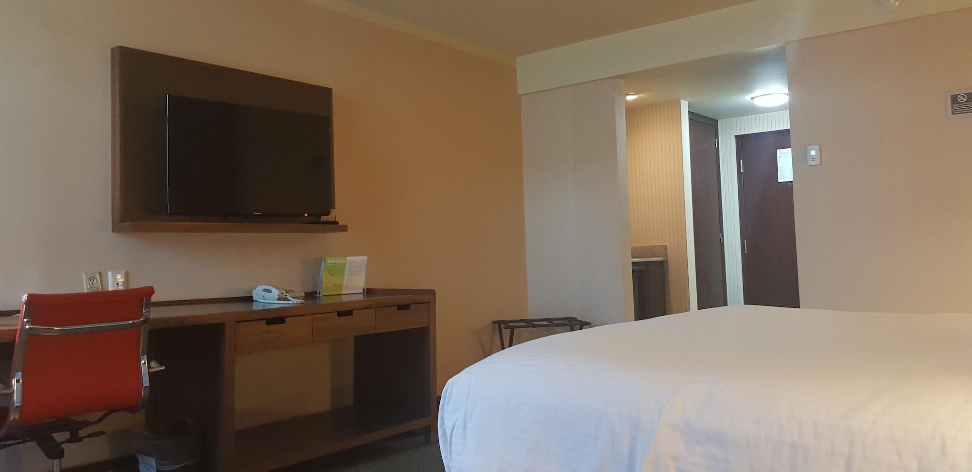 Four Points By Sheraton Hotel 3*