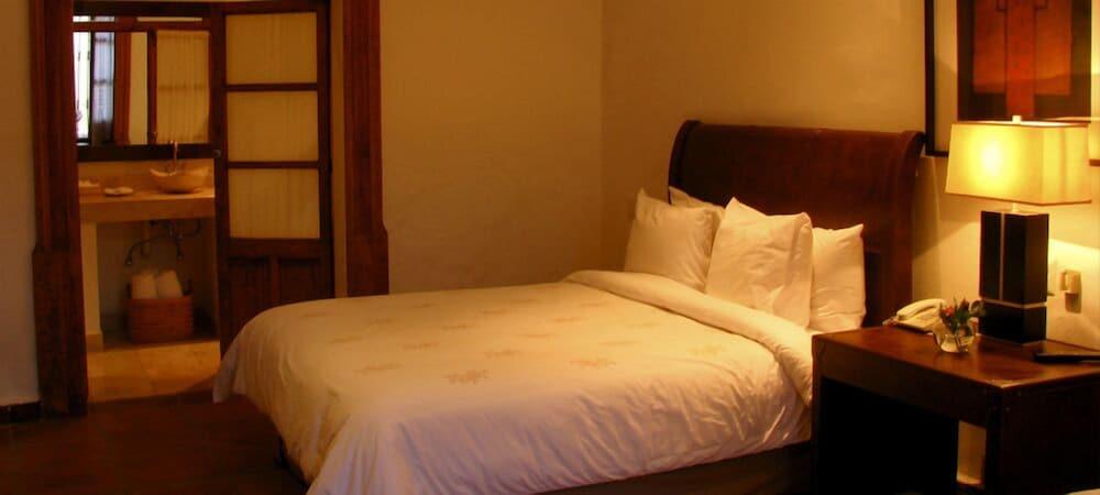 Bed & Breakfast Casa Aspeytia Boutique 3*