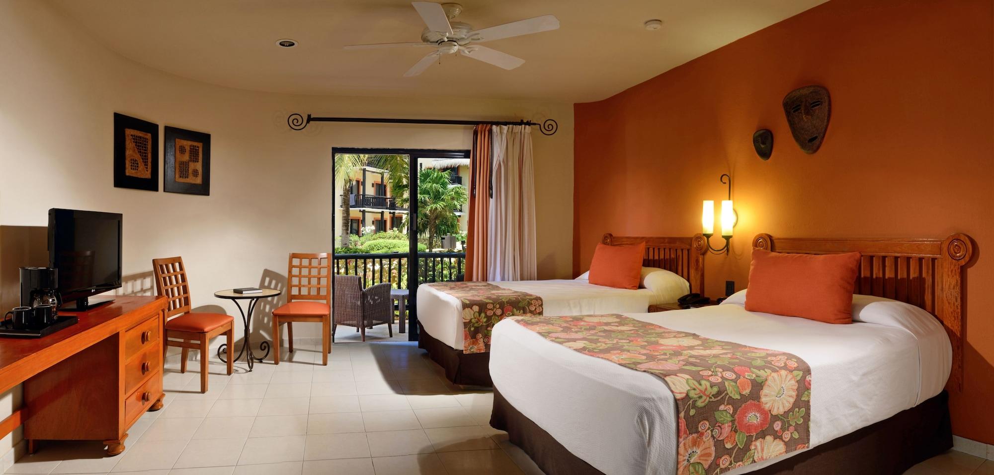 Catalonia Yucatan & Hotel Puerto Aventuras