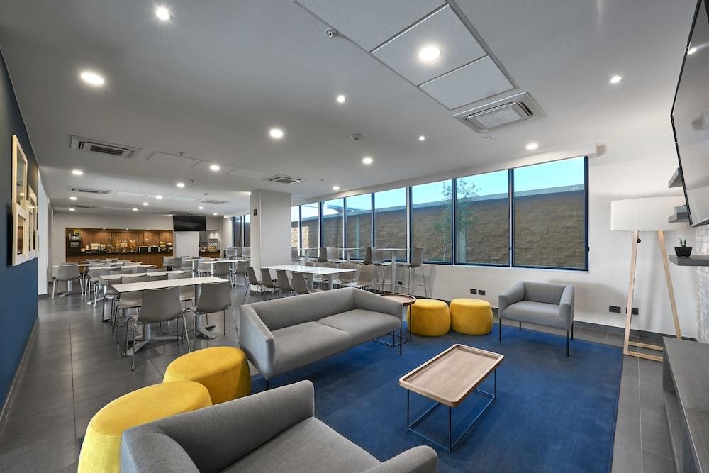 Hotel Express By Marriott Monterrey Lindavista 4*