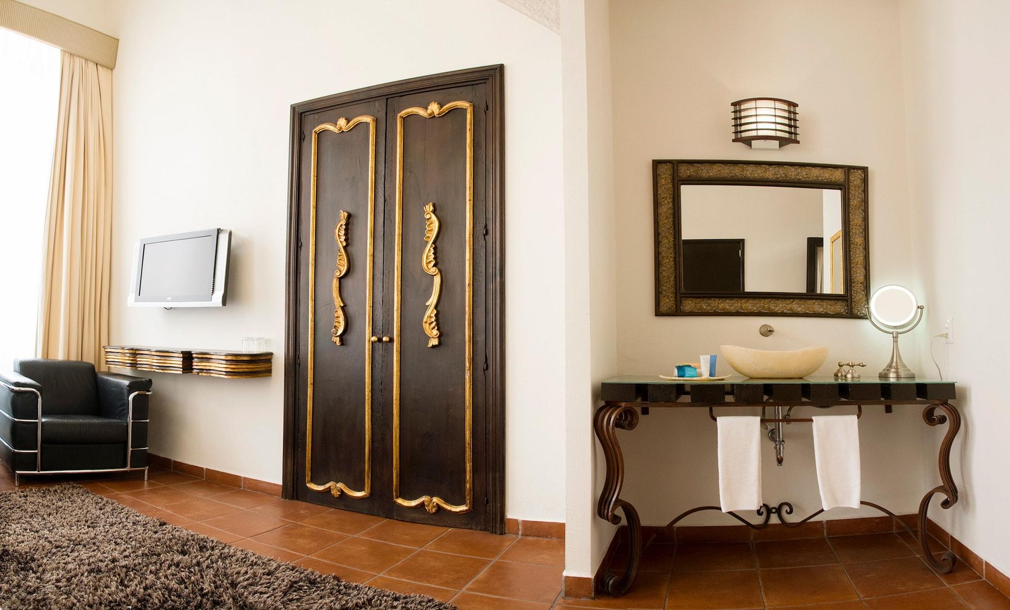 Herencia By Hosting House Hotel