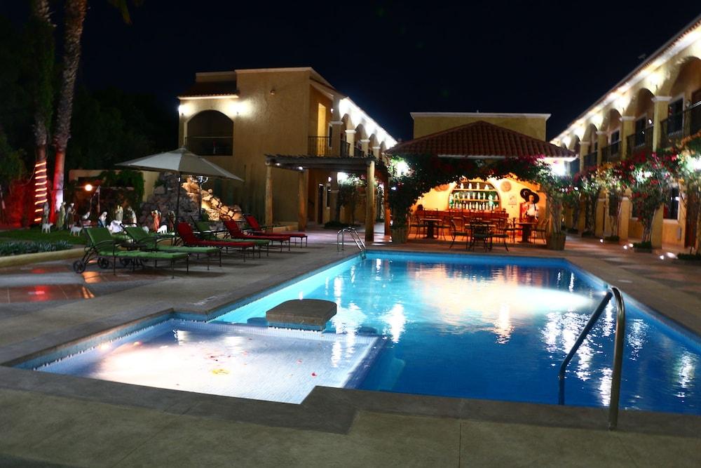 Hacienda Loreto 3*