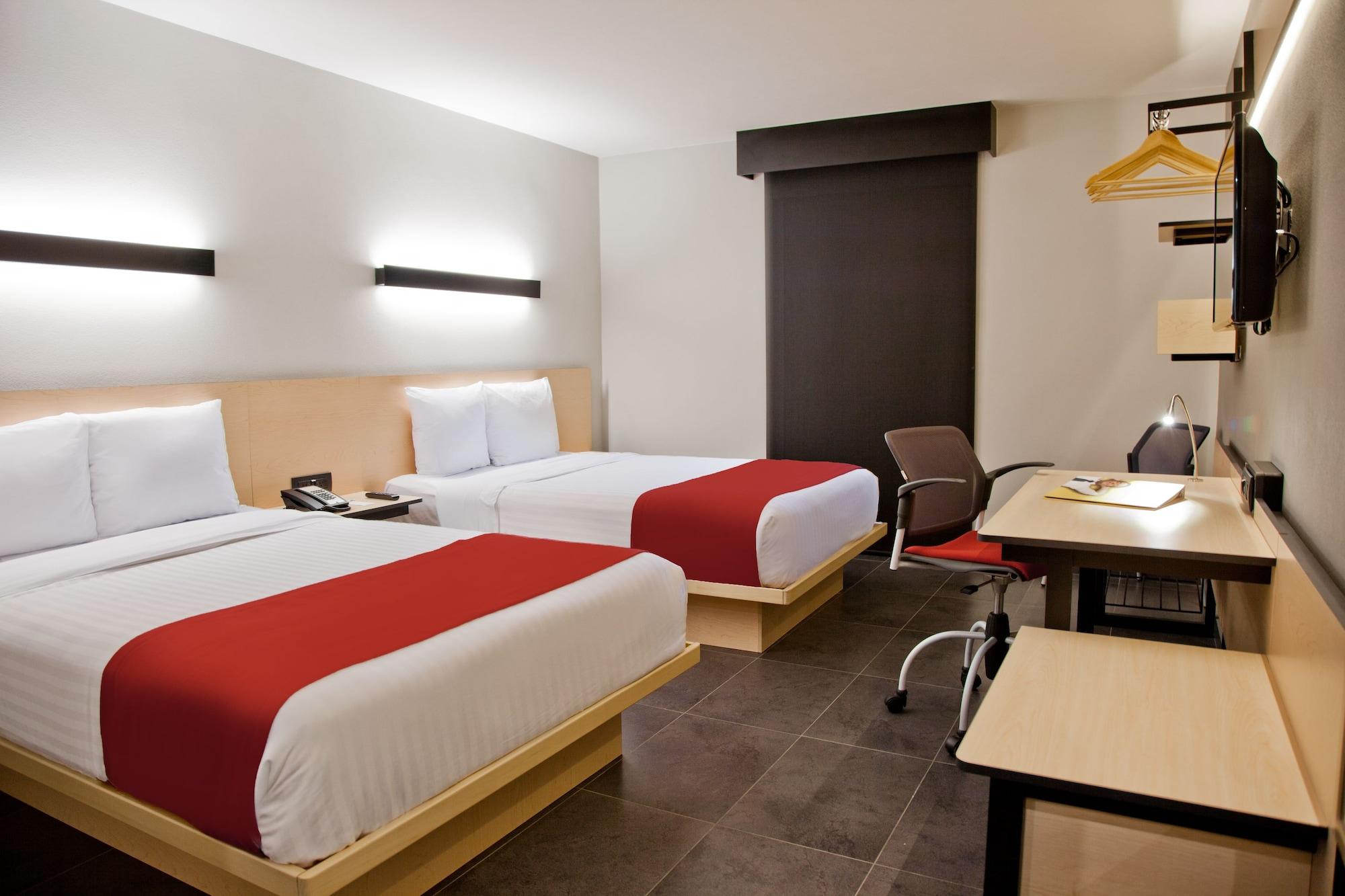Hotel Express By Marriott Tuxpan