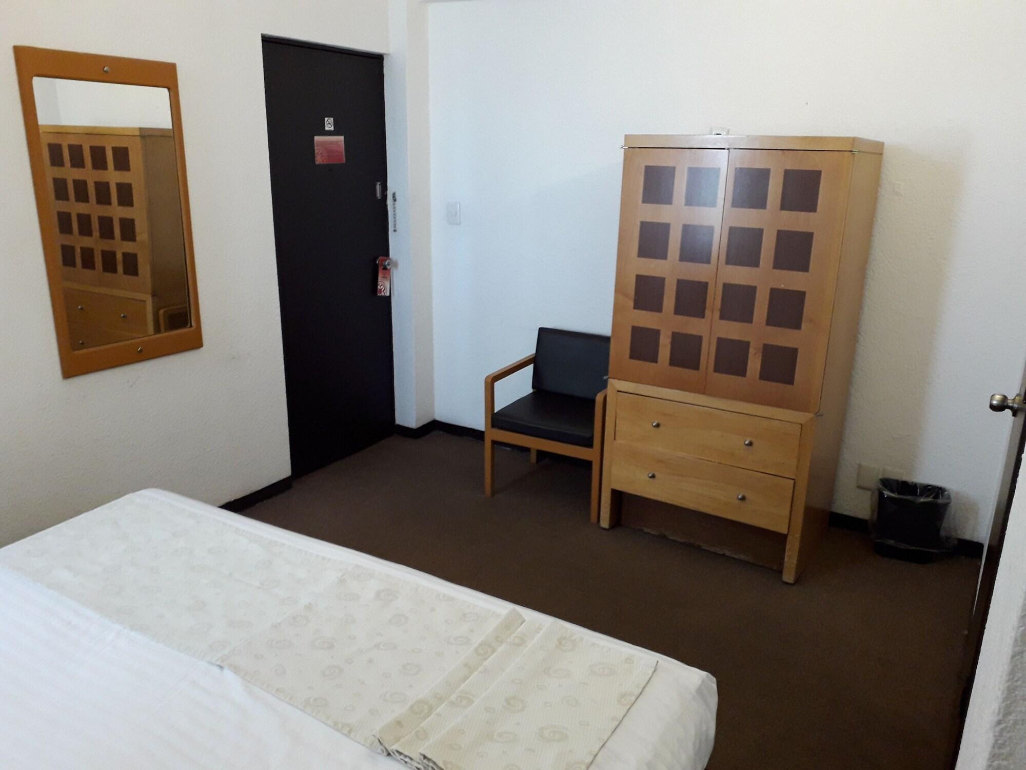 Hotel Napoles San Luis Potosi