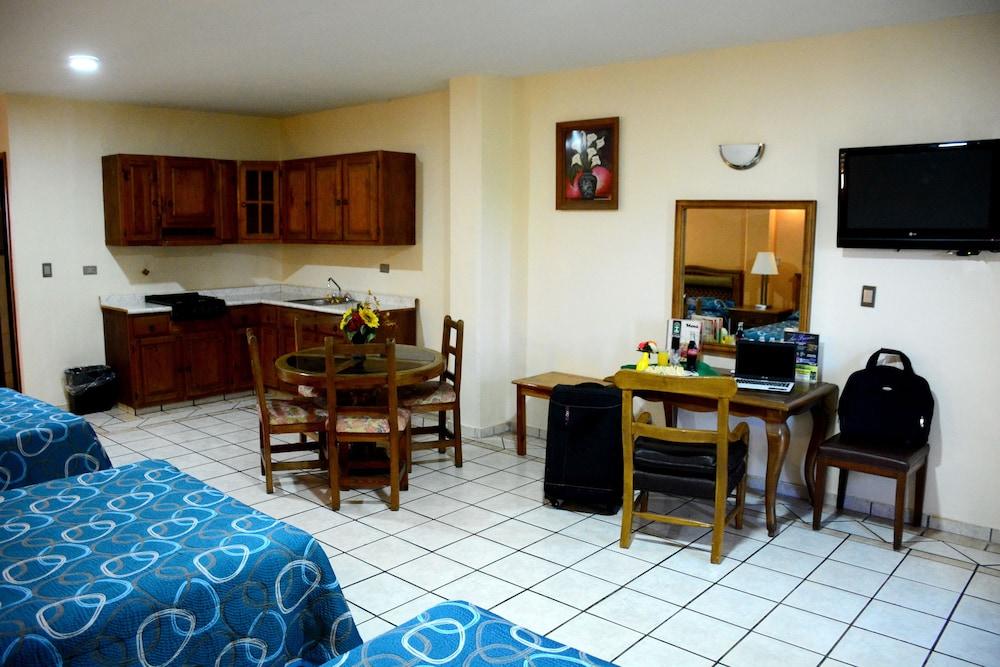 Fuentes Hotel 3*