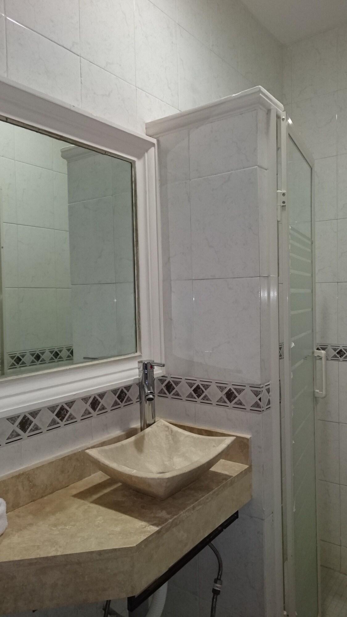 Savoy Express Hotel 3*