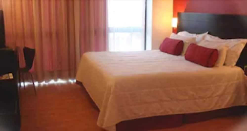 Inglaterra Hotel 4*