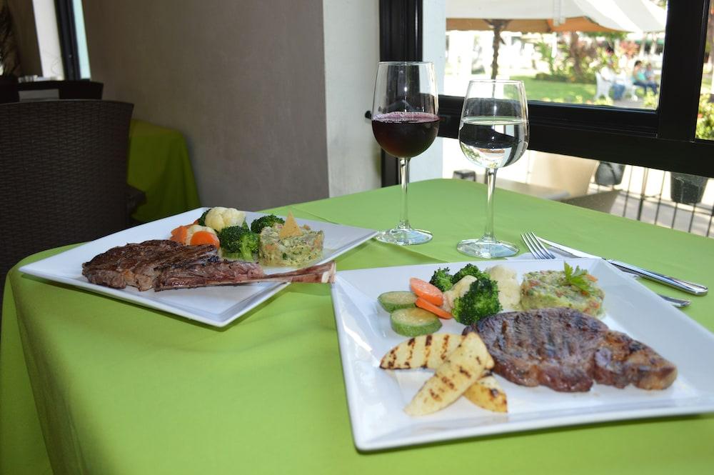 Concierge Plaza La 3*