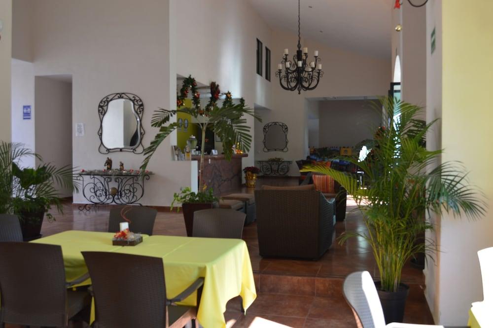 Hotel Concierge Plaza La 3*