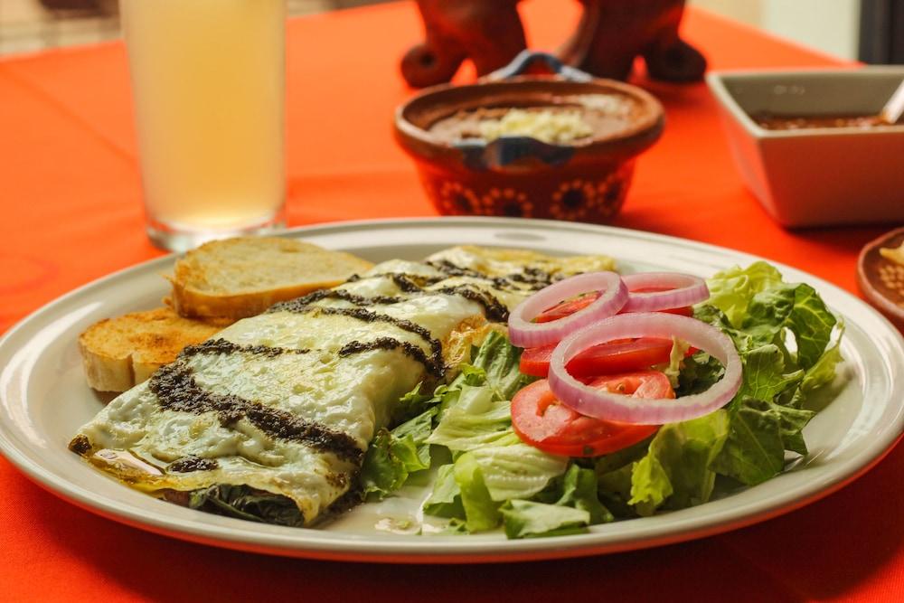 Concierge Plaza La Hotel Colima