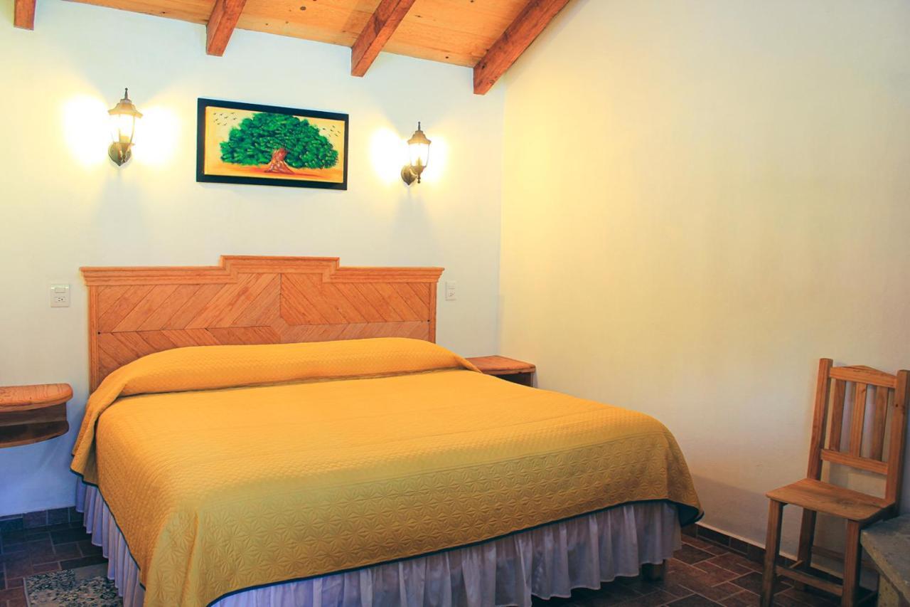 Rincon Escondido Hotel *