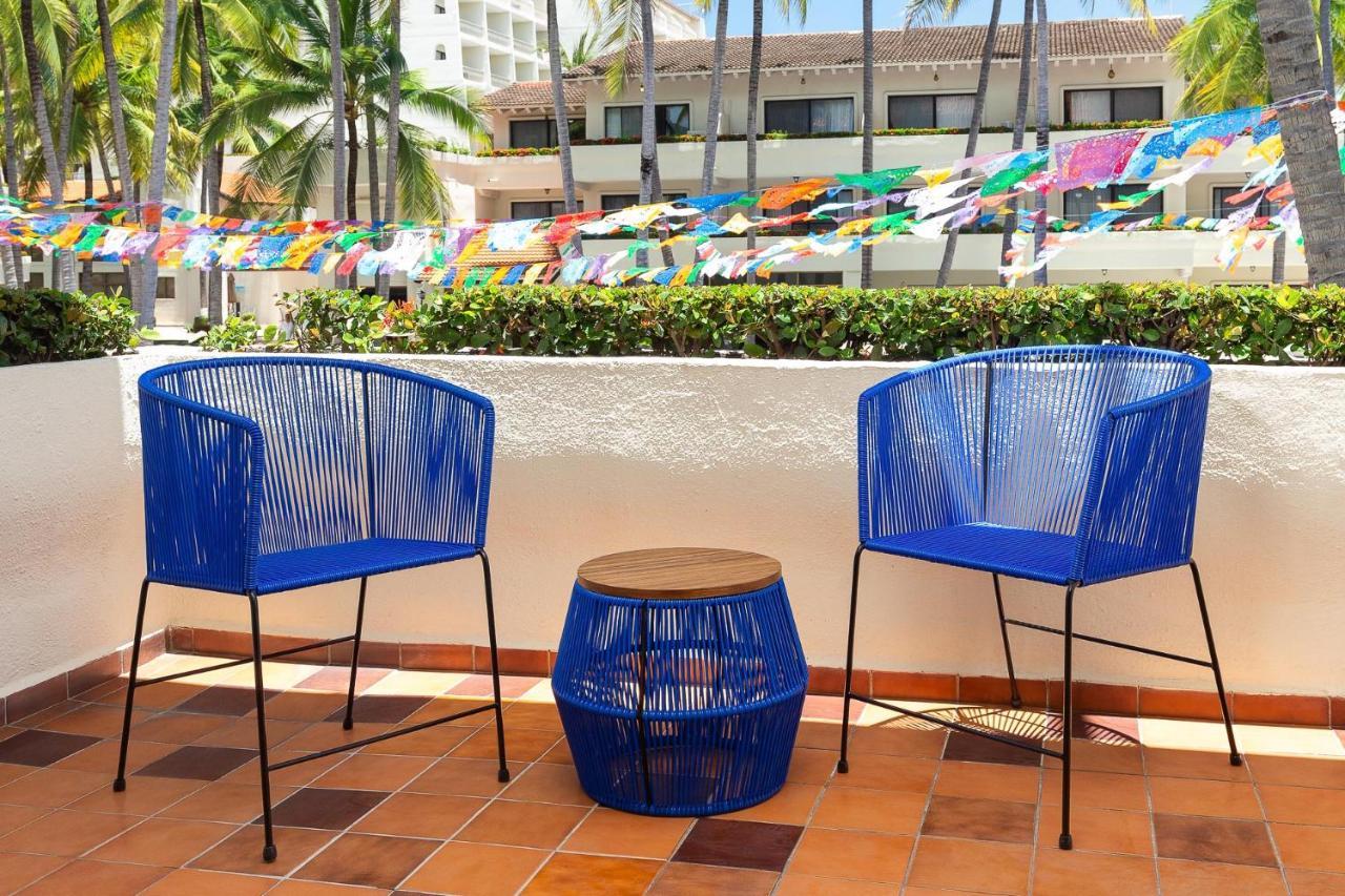 Mexican Experience By Del Palmar