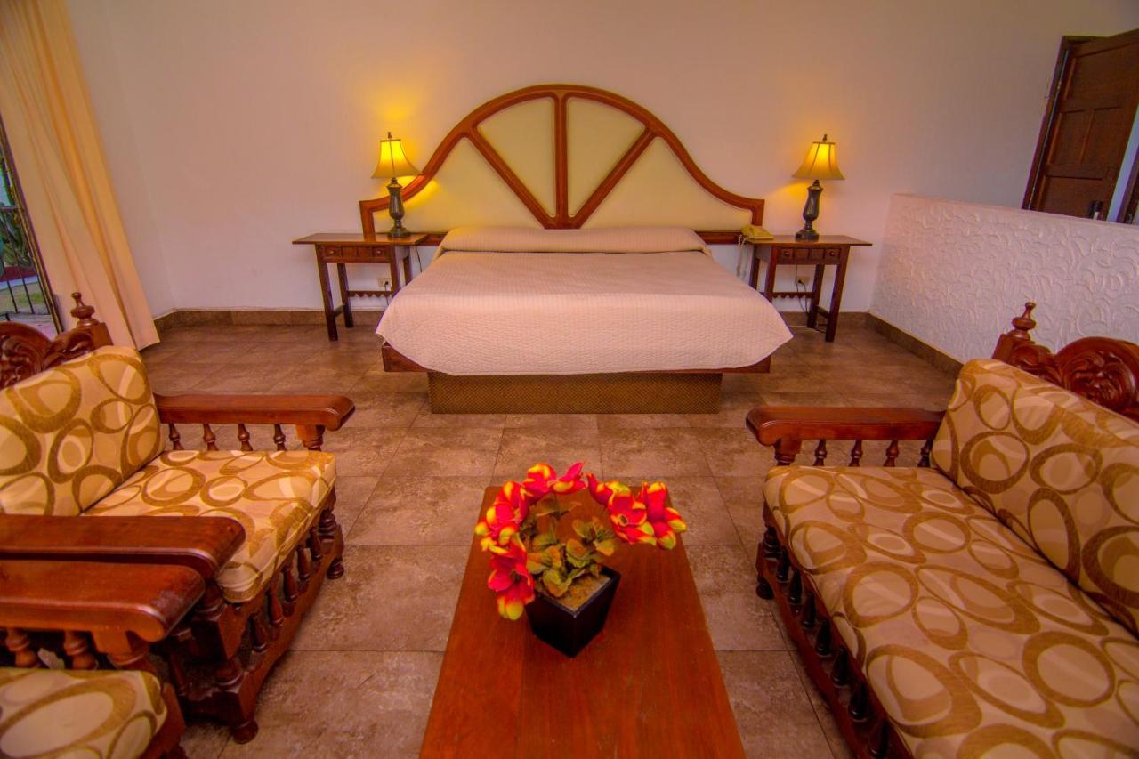 Playa De Cortes Hotel 3*