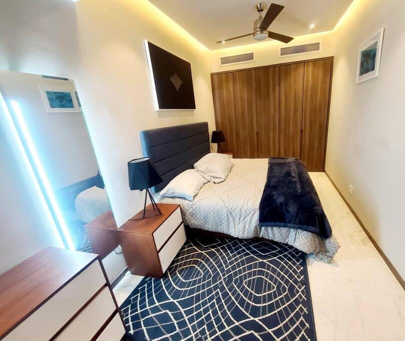 Luxury 2 Bedroom Front At Apartment *