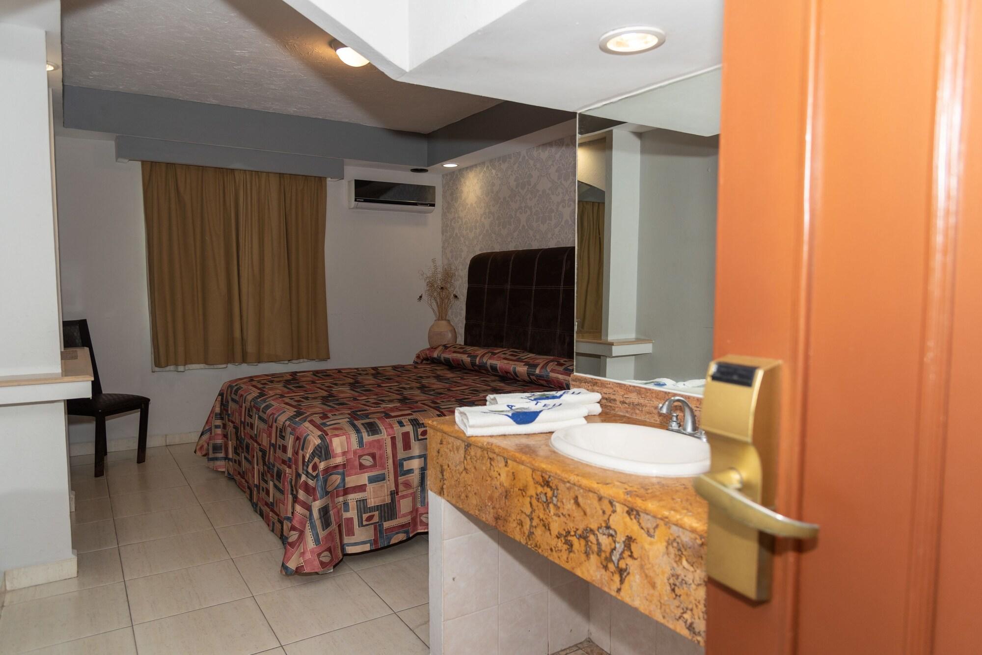 Impala -atras Del Ado Hotel Veracruz