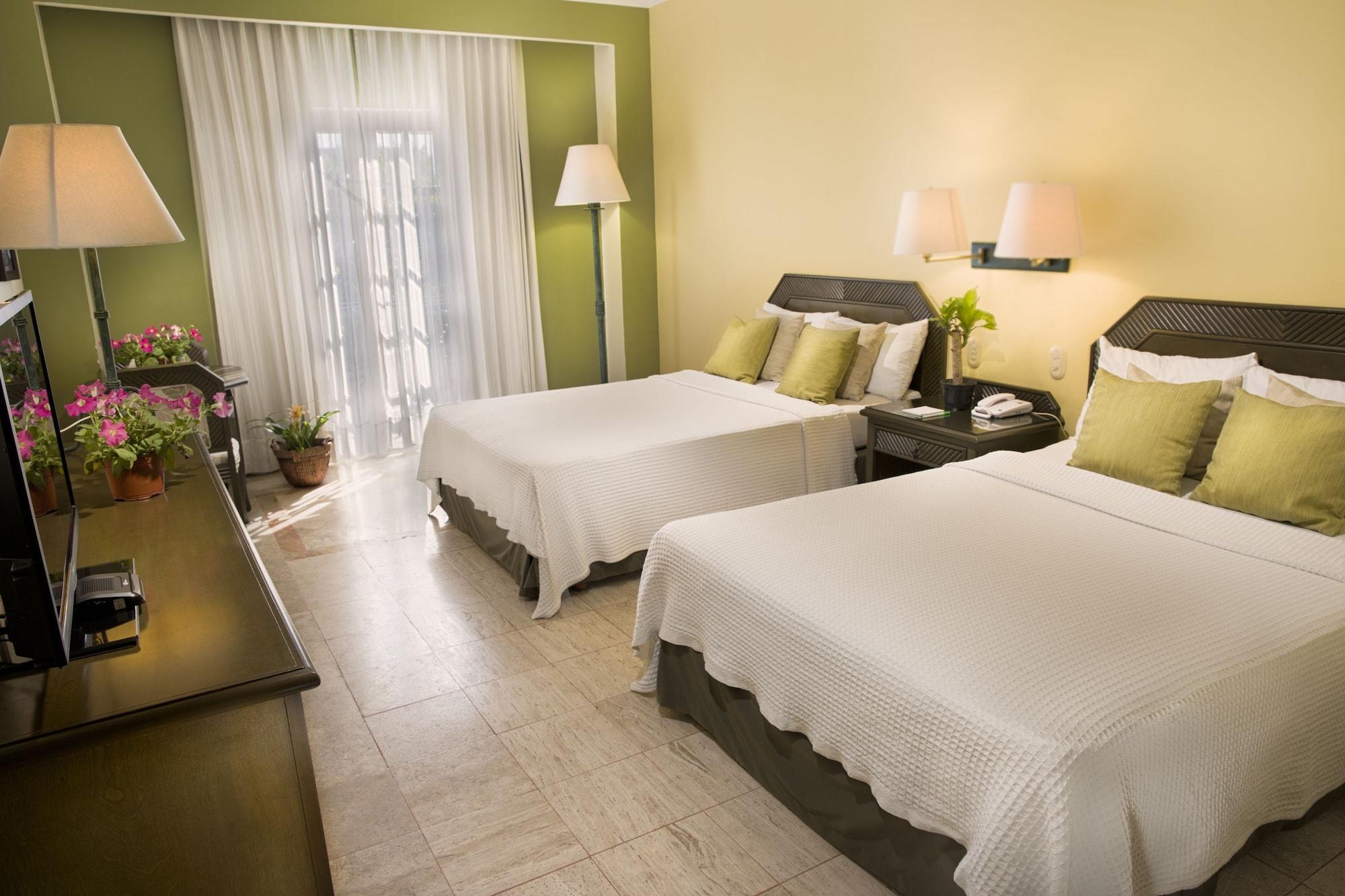 Itzaes By 5th Av Playa del Carmen