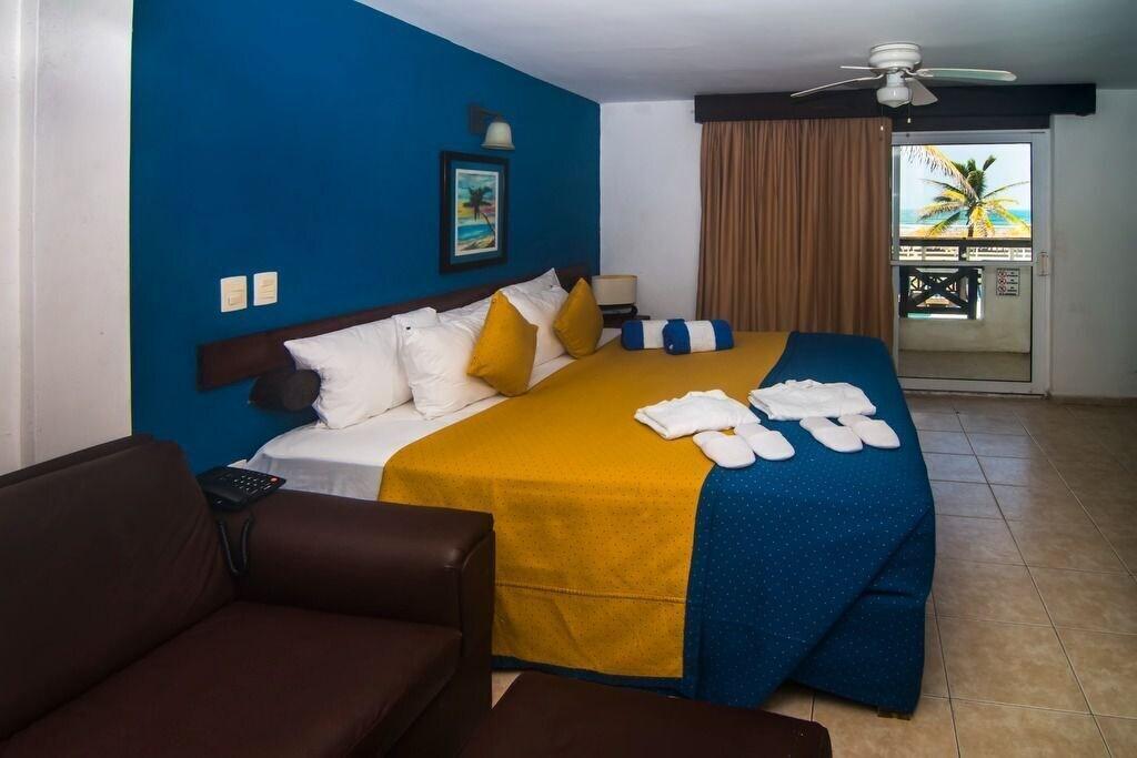 Lorencillo Miramar Hotel 3*