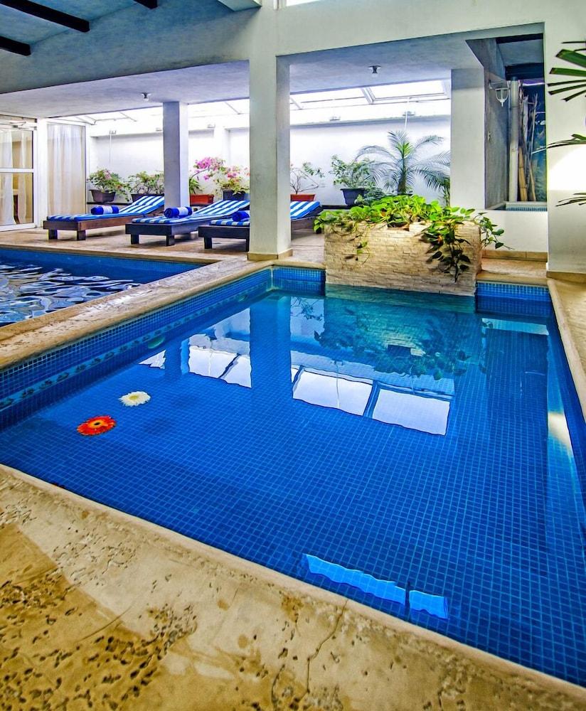 Lorencillo Miramar Hotel 3*