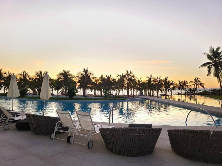 Apartment Luxury 2 Bedroom Front At *