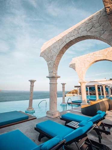 Luxurious With Private Balconies, Vista Encantada Resort, & Retreat