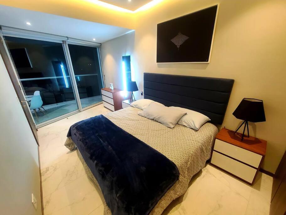 Luxury 2 Bedroom Front At Apartment