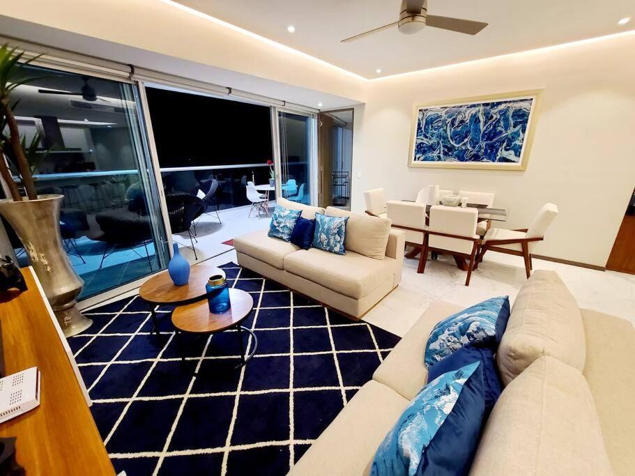 Luxury 2 Bedroom Front At Apartment