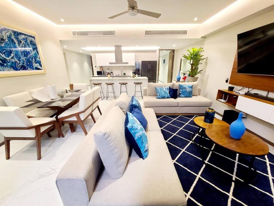 Luxury 2 Bedroom Front At