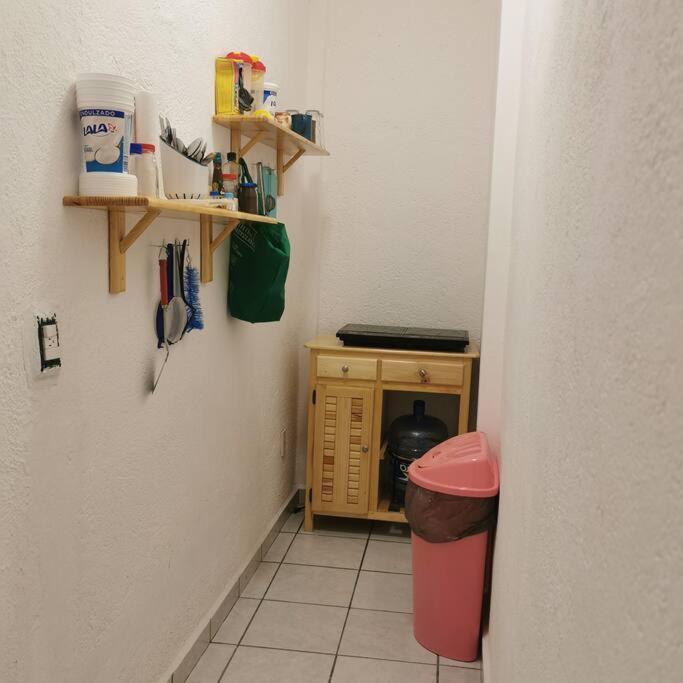 Lovely With Balcony Ac & Wi-fi, Minutes From Downtown! Apartment Zihuatanejo
