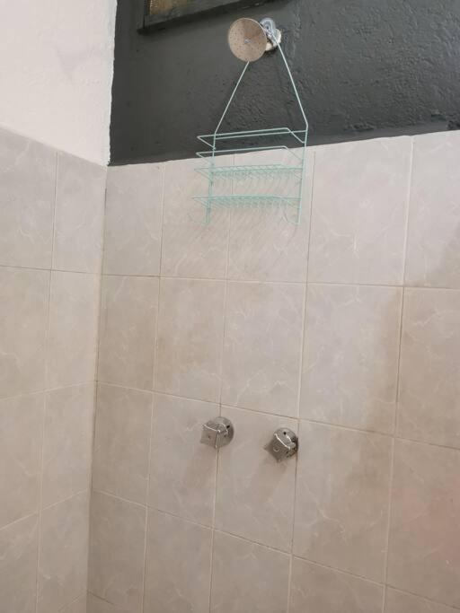 Lovely With Balcony Ac & Wi-fi, Minutes From Downtown! Apartment