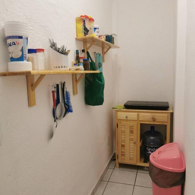 Lovely With Balcony Ac & Wi-fi, Minutes From Downtown! *
